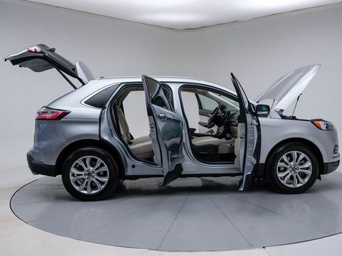 Used 2022 Ford Edge Titanium image 14