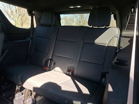 Used 2025 Chevrolet Tahoe High Country AWD/4WD image 26