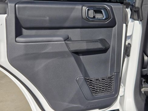 New 2025 Ford Bronco Badlands image 25