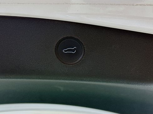 Used 2021 Tesla Model 3 Standard Range Plus image 27