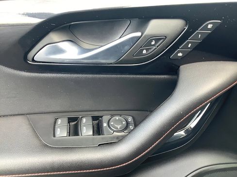 Used 2023 Chevrolet Blazer RS w/ Enhanced Convenience Package image 11