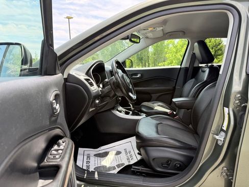 Used 2020 Jeep Compass Latitude w/ Popular Equipment Group AWD/4WD image 8