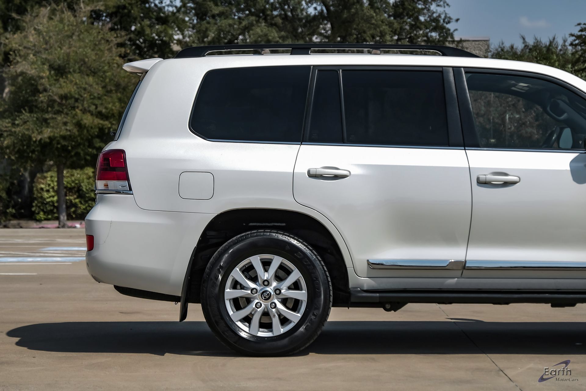 Used 2020 Toyota Land Cruiser AWD/4WD image 21