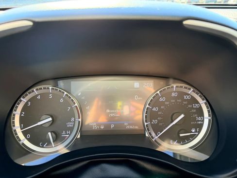 Used 2022 Toyota Highlander XLE image 17