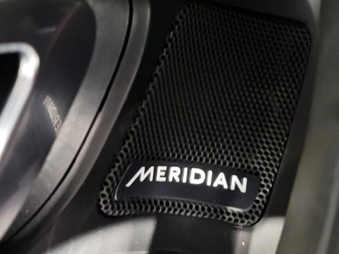 Used 2017 Land Rover Discovery Sport SE image 17