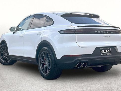 Used 2024 Porsche Cayenne S AWD/4WD image 16