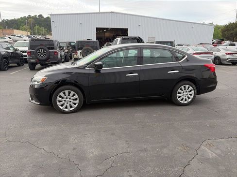 Used 2019 Nissan Sentra S image 4