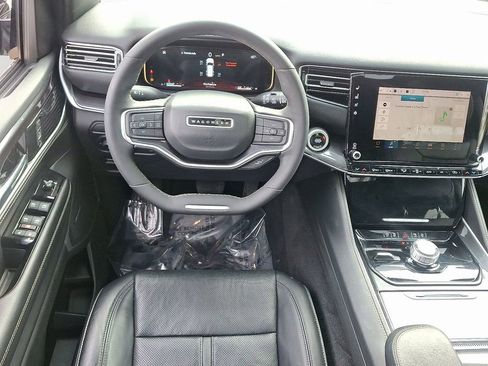 Used 2024 Jeep Wagoneer 4WD w/ Premium Group I image 13