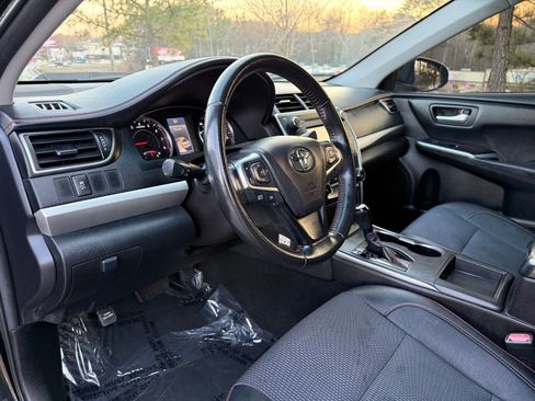 Used 2016 Toyota Camry SE image 21