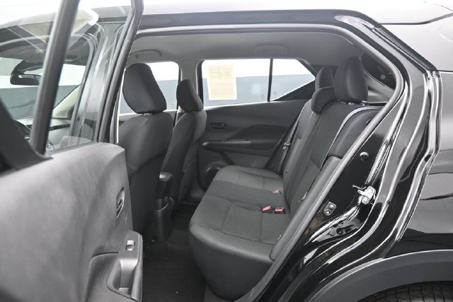 Certified 2025 Nissan Kicks Play S FWD image 11