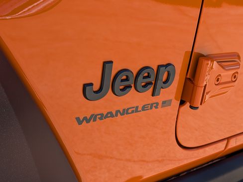 Used 2025 Jeep Wrangler Sport AWD/4WD image 27