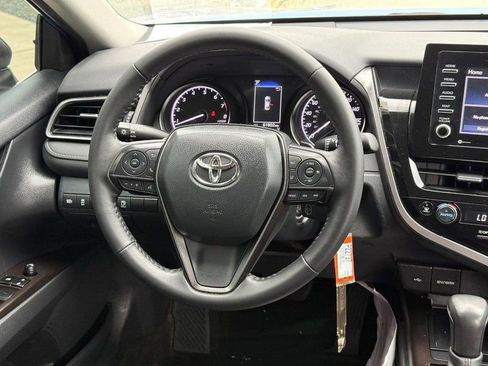 Used 2024 Toyota Camry SE FWD image 14