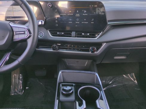 Used 2026 Chevrolet Equinox LT w/ LPO, Floor Liner Package image 11