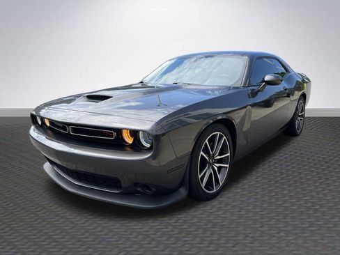 Used 2023 Dodge Challenger R/T RWD image 3