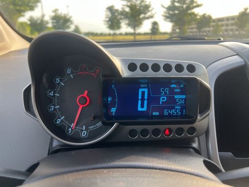 Used 2015 Chevrolet Sonic LT FWD image 18
