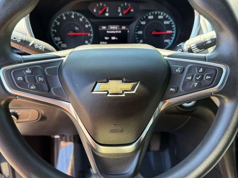 Used 2018 Chevrolet Equinox LS FWD image 15
