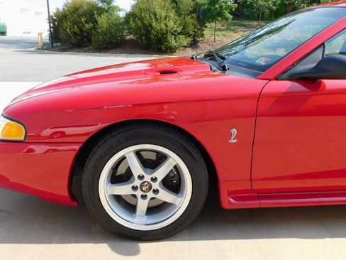 Used 1995 Ford Mustang GT RWD image 8