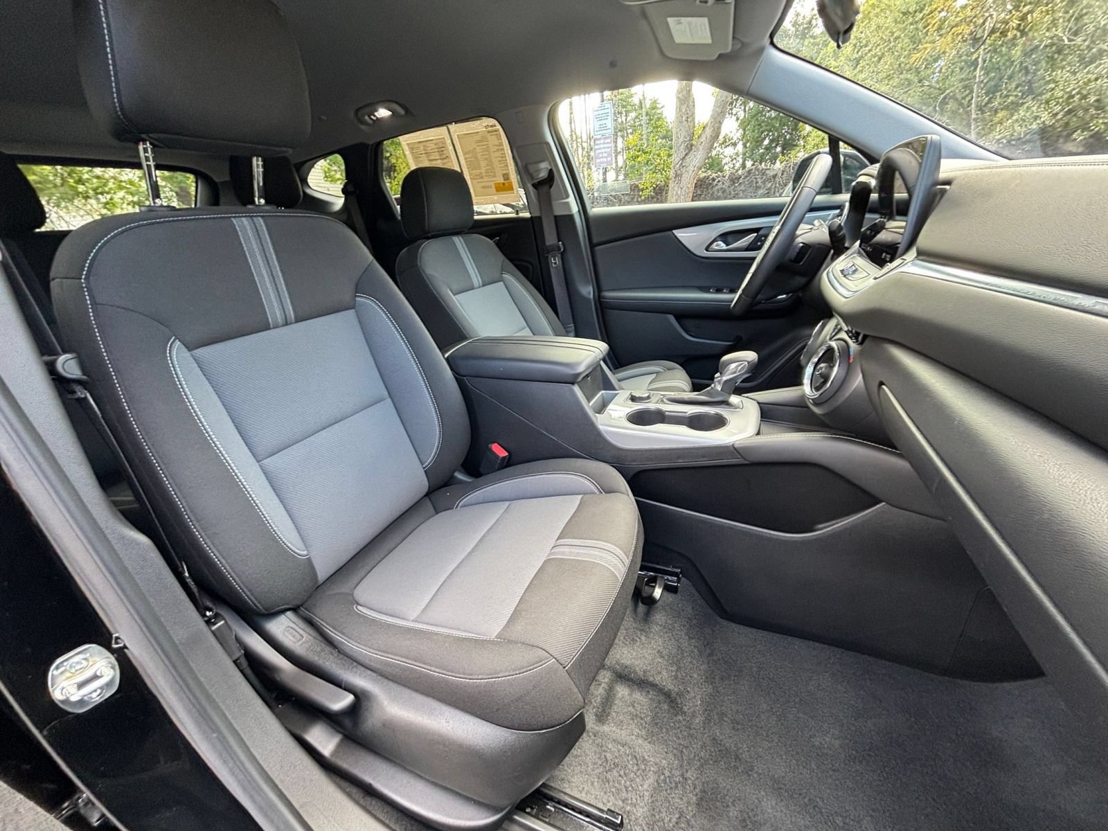 Used 2026 Chevrolet Blazer LT FWD image 36