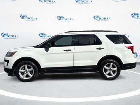 Used 2018 Ford Explorer FWD image 2