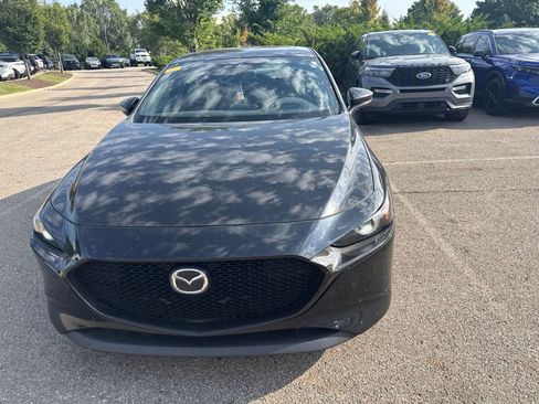 Used 2021 MAZDA MAZDA3 s FWD image 2
