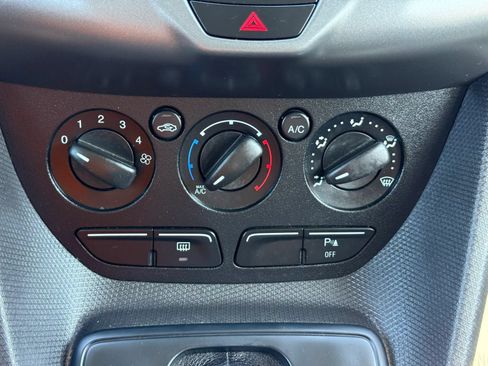 Used 2018 Ford Transit Connect XL FWD image 25