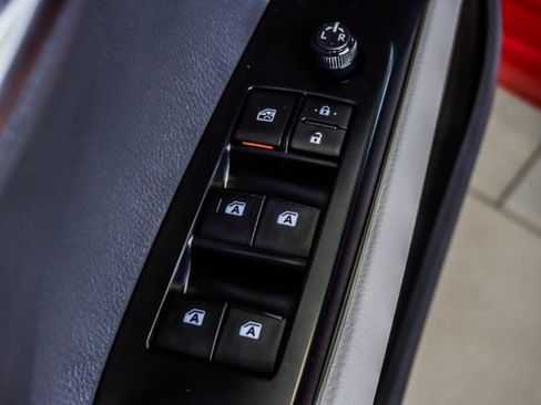 Used 2020 Toyota Camry SE FWD image 35