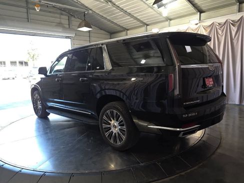 Used 2022 Cadillac Escalade ESV Luxury AWD/4WD image 7