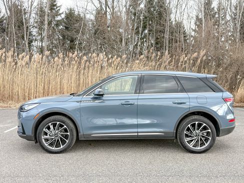 Used 2023 Lincoln Corsair AWD w/ Equipment Group 101A image 8