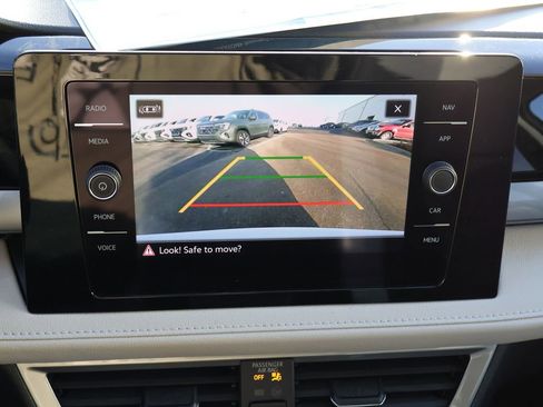 New 2026 Volkswagen Taos SEL image 28