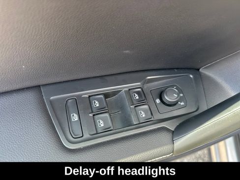 Used 2024 Volkswagen Tiguan S FWD image 10