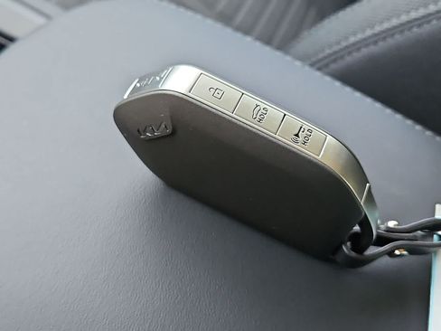 New 2026 Kia K5 LXS FWD image 32