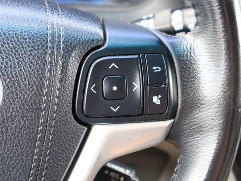 Used 2016 Toyota Sienna XLE FWD image 18