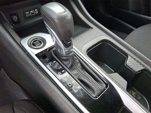 Used 2025 Nissan Sentra SV image 15