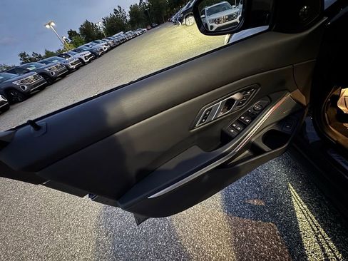 Used 2023 BMW 330i xDrive Sedan w/ M Sport Package image 18
