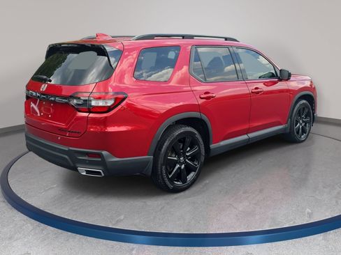 Used 2025 Honda Pilot Black Edition image 5