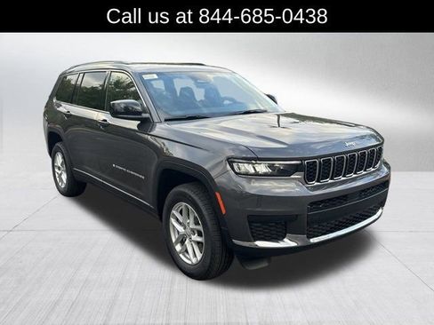 New 2025 Jeep Grand Cherokee L Laredo image 3