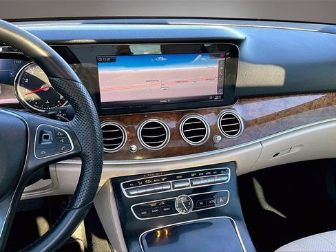 Used 2018 Mercedes-Benz E 300 w/ Premium 1 Package image 9