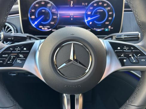 New 2026 Mercedes-Benz EQE 320 4MATIC Sedan image 16