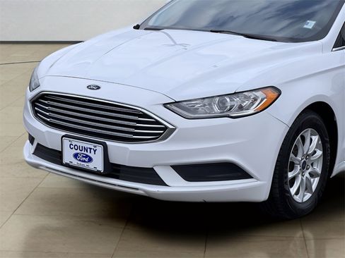 Used 2017 Ford Fusion S image 37