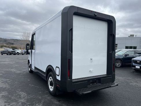 New 2025 Chevrolet Brightdrop 400 w/ Battery Pack, Max Range image 3