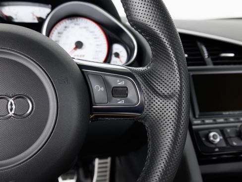 Used 2012 Audi R8 V10 AWD/4WD image 18