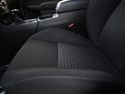 Used 2019 Dodge Charger R/T w/ Blacktop Package image 23