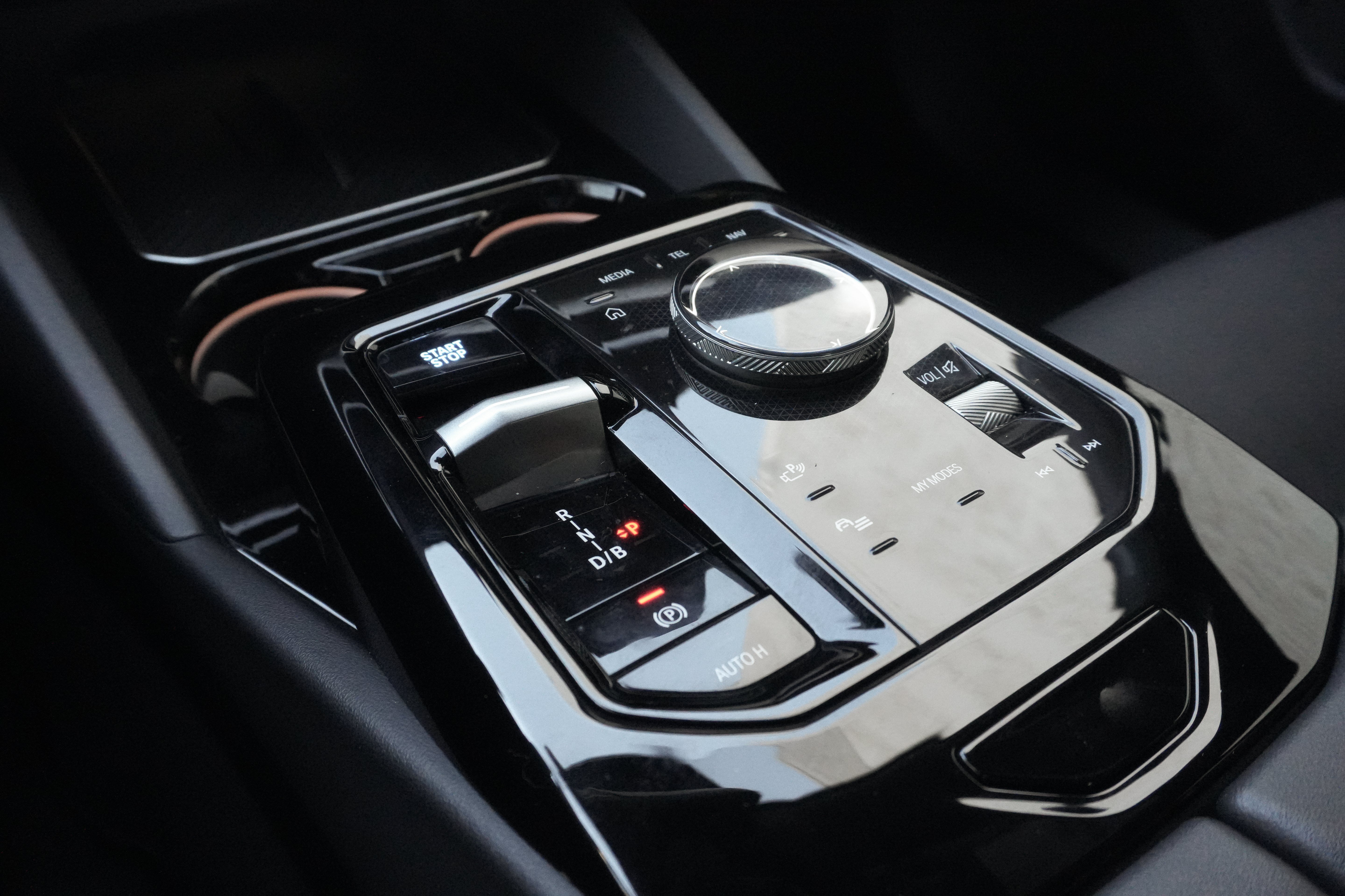 Certified 2024 BMW i5 eDrive40i w/ M Sport Package RWD image 28