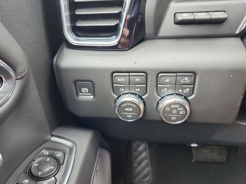 Used 2026 GMC Sierra 1500 Denali w/ Denali Reserve Package AWD/4WD image 19