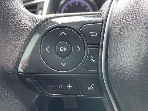 Used 2019 Toyota Camry LE image 30