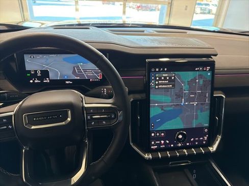 Used 2025 GMC Acadia Denali w/ LPO, Cargo Package image 28