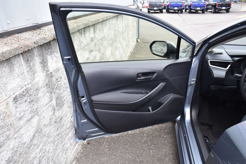 Certified 2022 Toyota Corolla LE FWD image 17