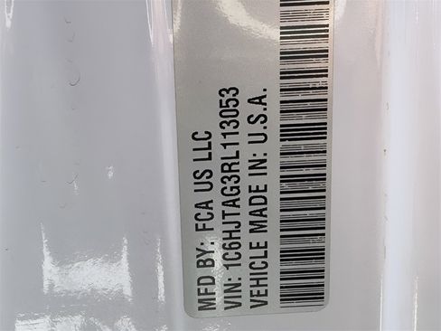 Used 2024 Jeep Gladiator Willys image 44