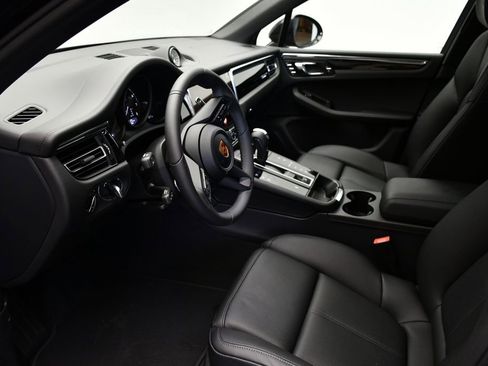 New 2026 Porsche Macan AWD/4WD image 6