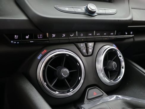 Used 2019 Chevrolet Camaro LT RWD image 21
